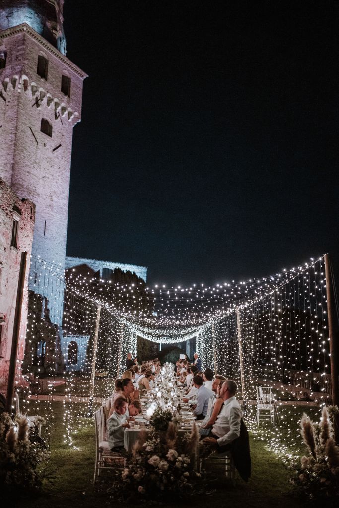 Matrimonio all'aperto in castello